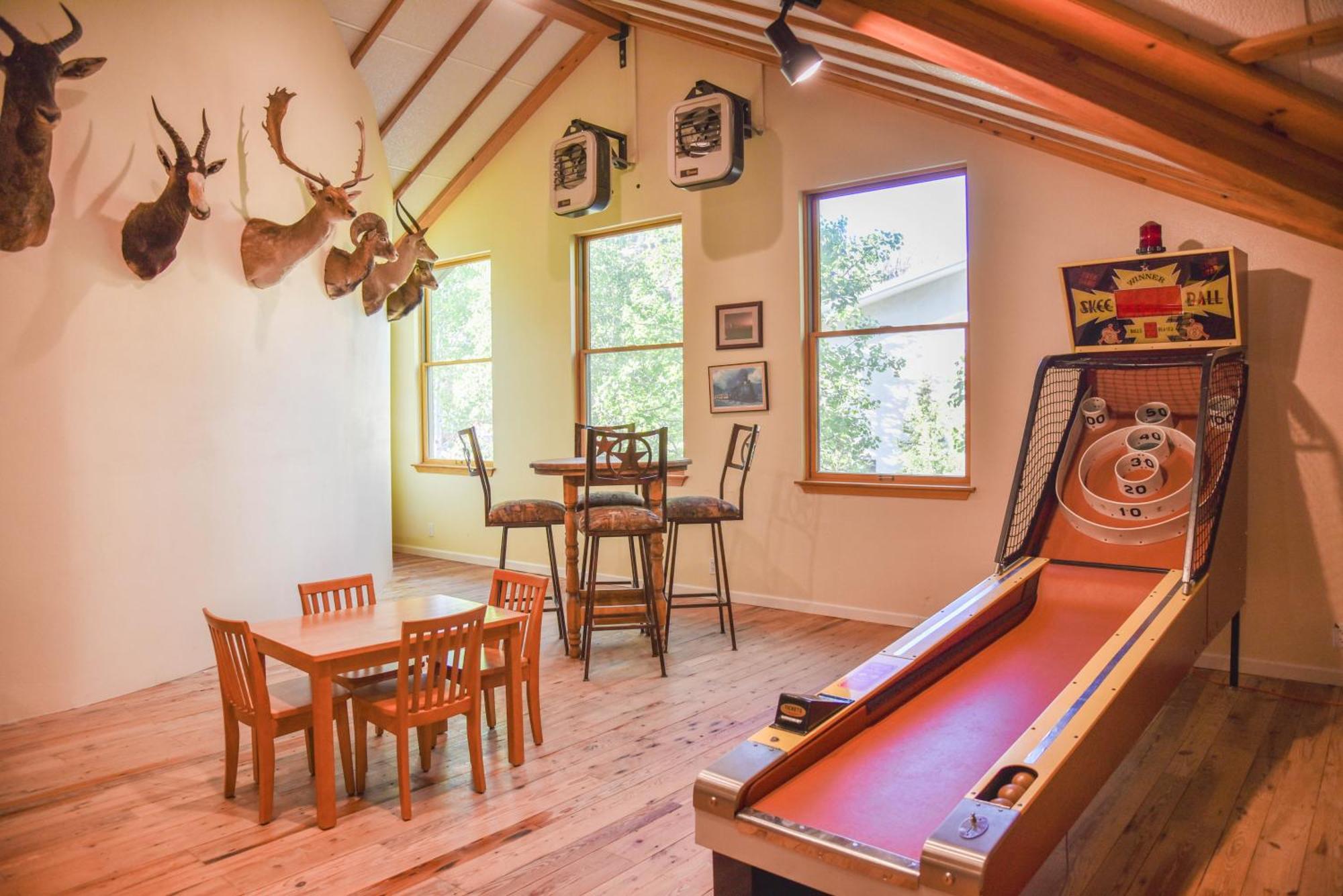 River Lyric Lodge - Formerly Double Dog Red River Εξωτερικό φωτογραφία