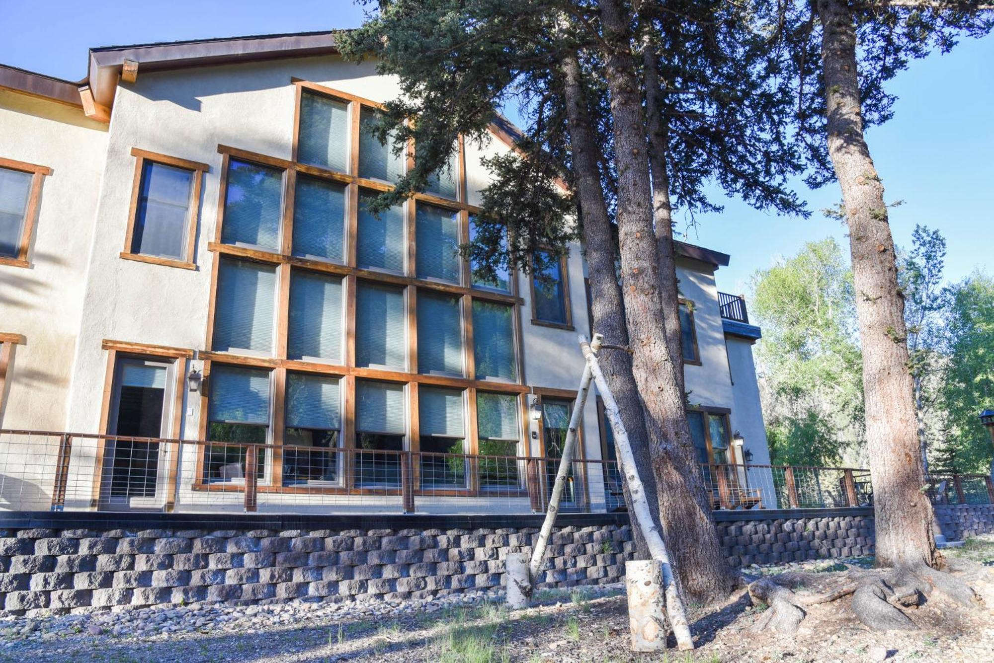 River Lyric Lodge - Formerly Double Dog Red River Εξωτερικό φωτογραφία
