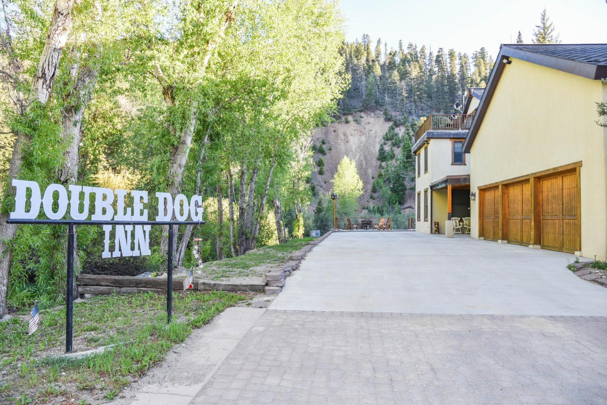 River Lyric Lodge - Formerly Double Dog Red River Εξωτερικό φωτογραφία