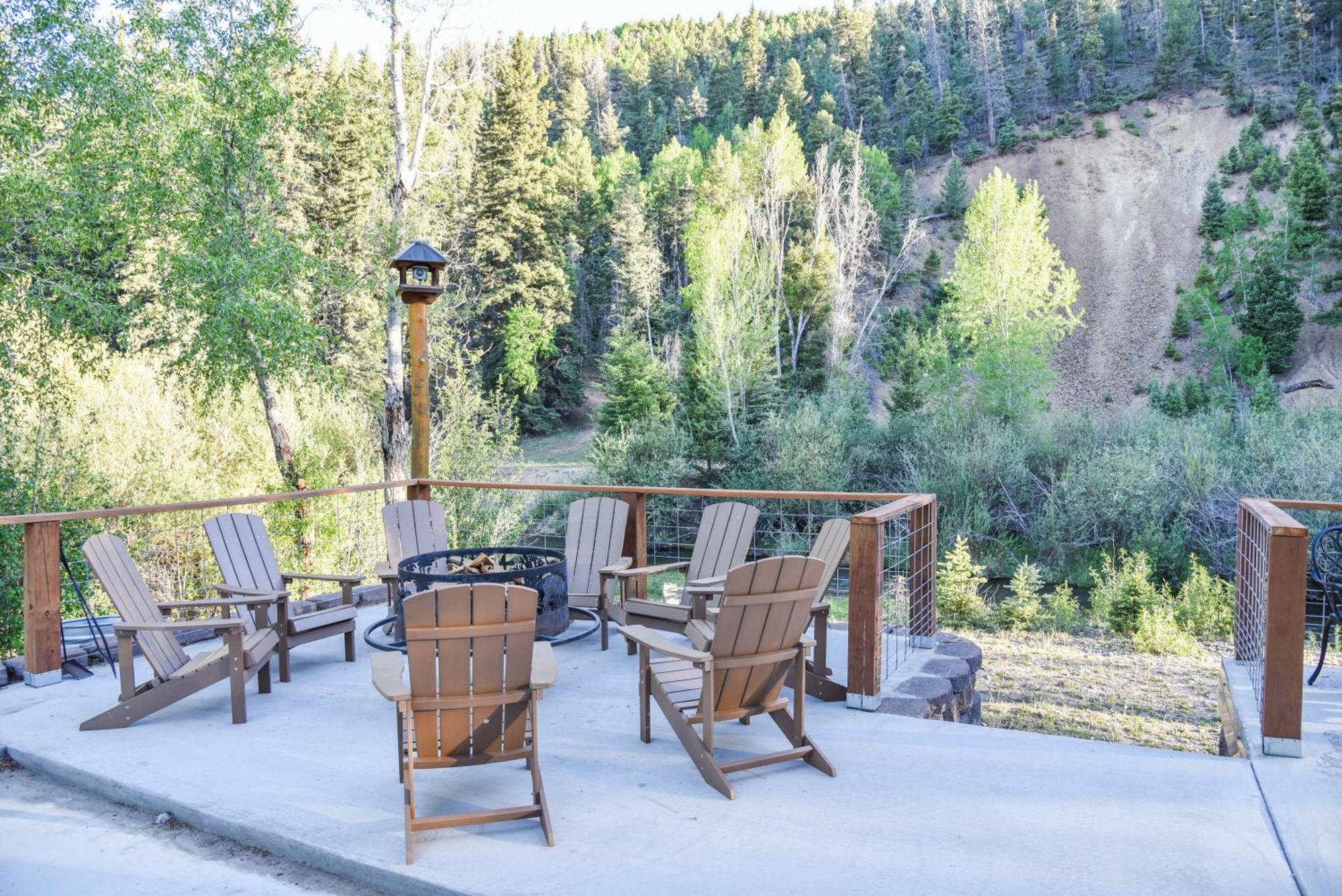 River Lyric Lodge - Formerly Double Dog Red River Εξωτερικό φωτογραφία